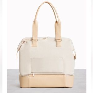 Beis Mini Weekender in Beige